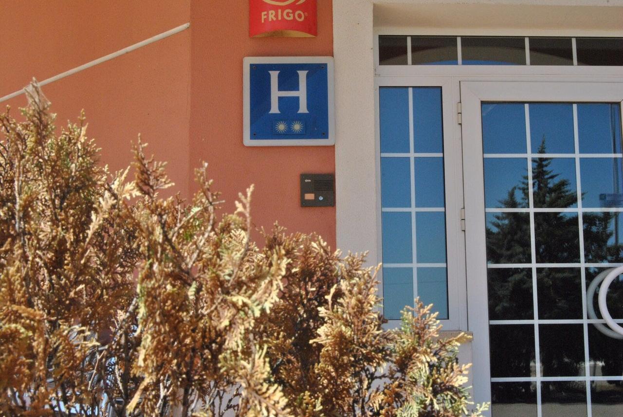 Hotel Las Dehesas Navalvillar de Pela Esterno foto